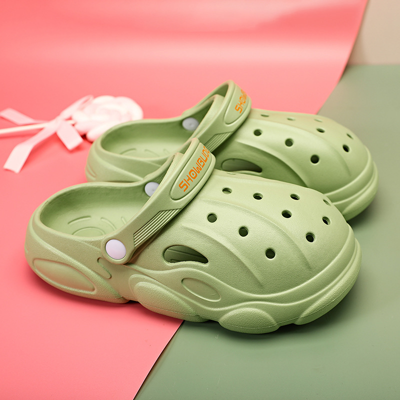 Personalidad de zapatos de playa negros zapatos para padres y niños zapatos de jardín con suela gruesa zapatos de playa ropa de moda image 1