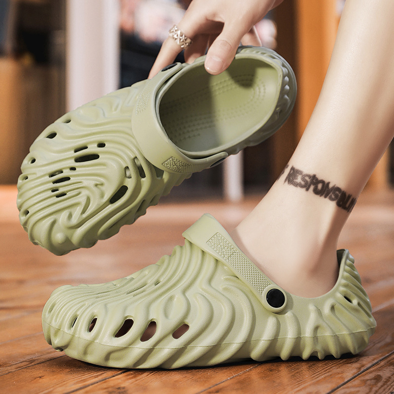 Fingerprint Perforated Shoes for Men, Large Size Sandals, Couple's Fashion Non-Slip Closed-Toe Driving Slippers, Women's Trendy Beach Shoes