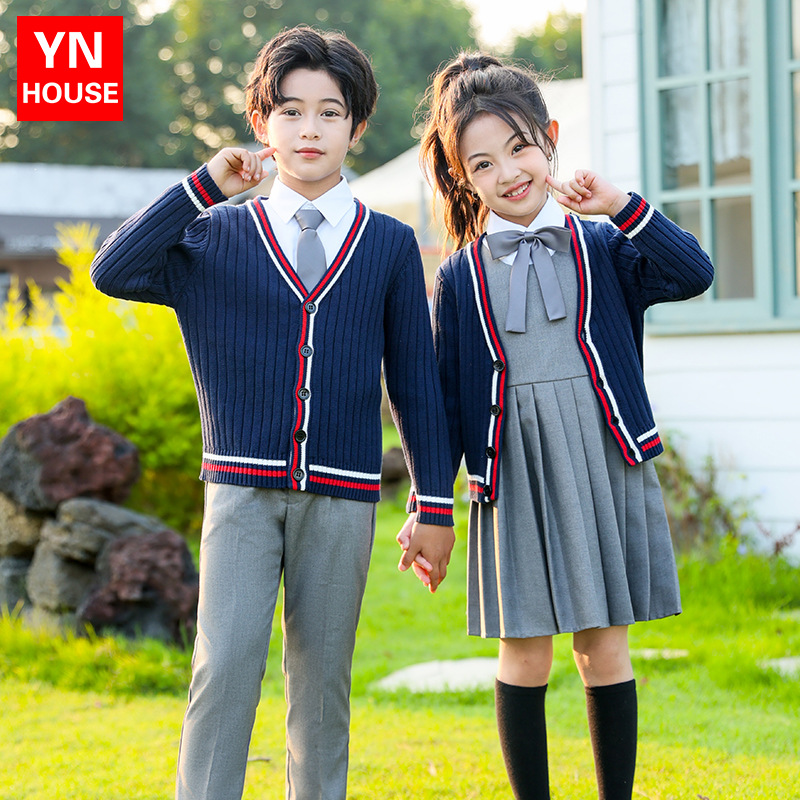 Uniformes de jardín de infantes de otoño y invierno estilo británico set de suéter de punto para niños y niñas uniformes escolares de primaria y media