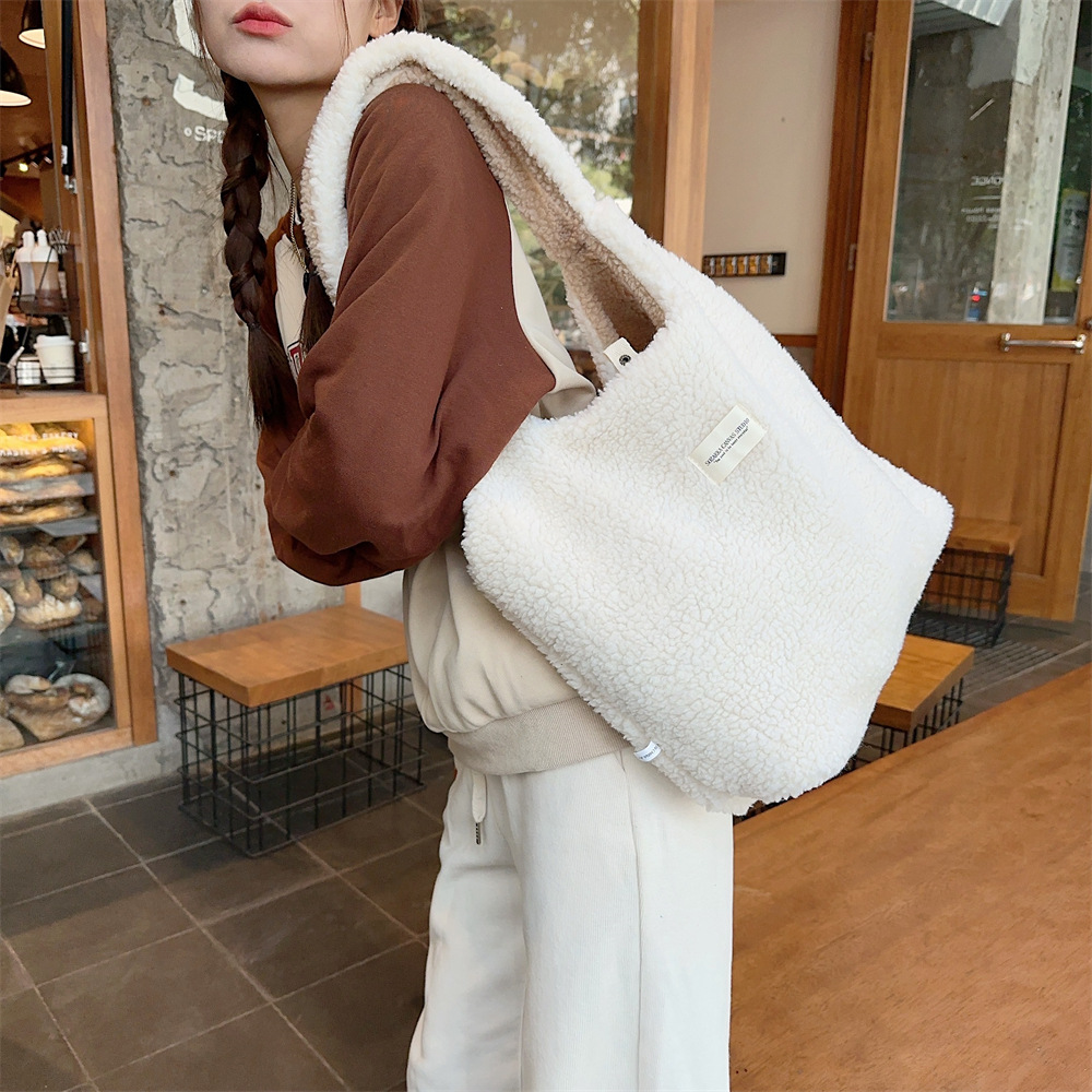 310233 Autumn/Winter Korean version dual-sided plush simple single-shoulder student large-capacity commuting vest bag undefined