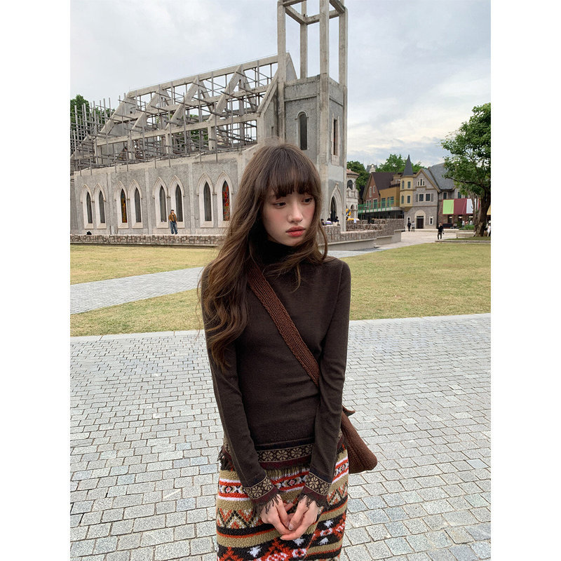 Fair Isle Pattern Tassel High-Neck Knitted Base Shirt for Women, Spring and Autumn Simple Design Slim-Fit Top