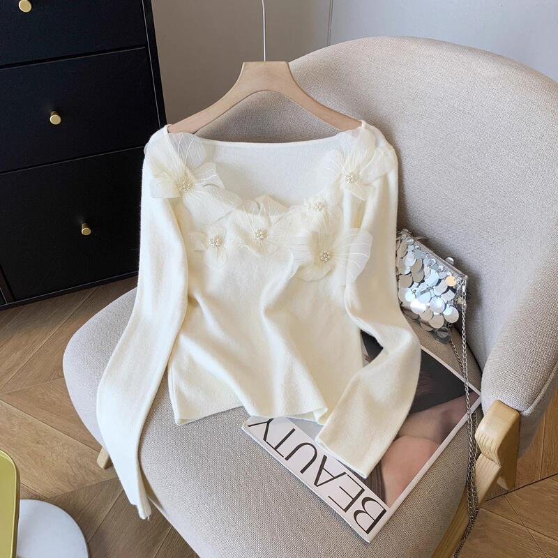 French Beaded Lace Three-Dimensional Flower Top for Autumn and Winter, Gentle Style, Slim-Fitting Long-Sleeved Bottoming, Chic Inner Wear