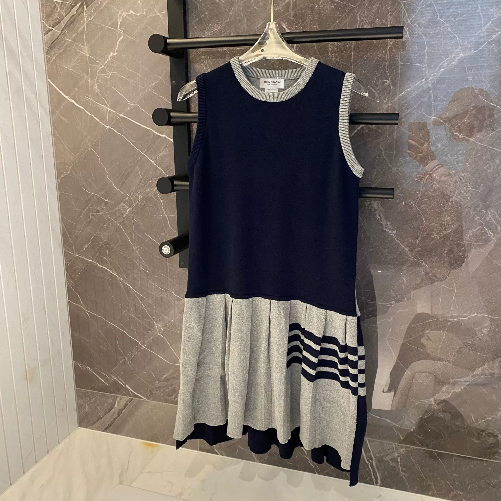 ПЛАТЬЕ без рукавов THOM BRASSY 3003