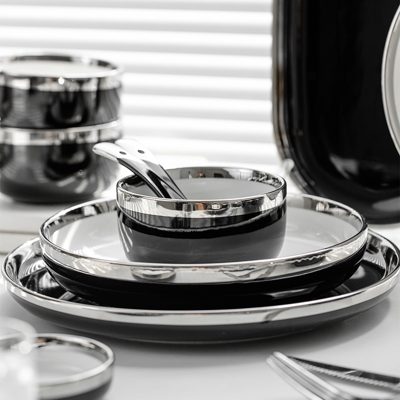 Black ceramic tableware for home use