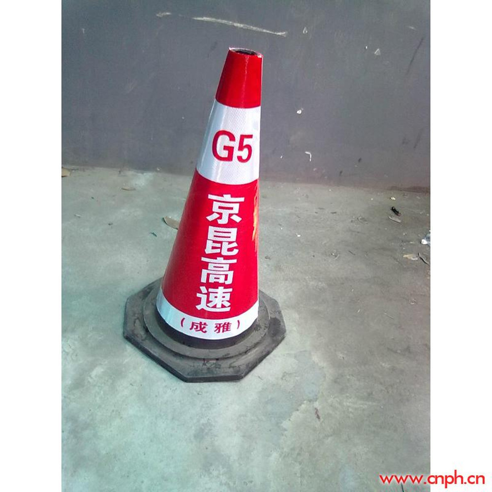 江阴厂家直供反光膜路锥套路锥桶底布基布喷绘布复合膜交通反光布