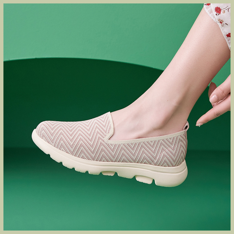 B888-42025 Herbst Winter Neue Licht Kissen Anti-Slip Runde Kappe Mittleren Alters Und Ältere Komfortable Atmungsaktive Flache Schuhe_voghion.com