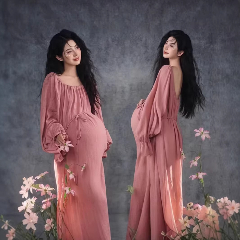 Photo Studio's New Maternity Photography Clothing, Vintage-Themed Outfits for Photo Shoots, Simple Indoor High-End Pink Dress Photo Studio's New Maternity Photography Clothing, Vintage-Themed Outfits for Photo Shoots, Simple Indoor High-End Pink Dress