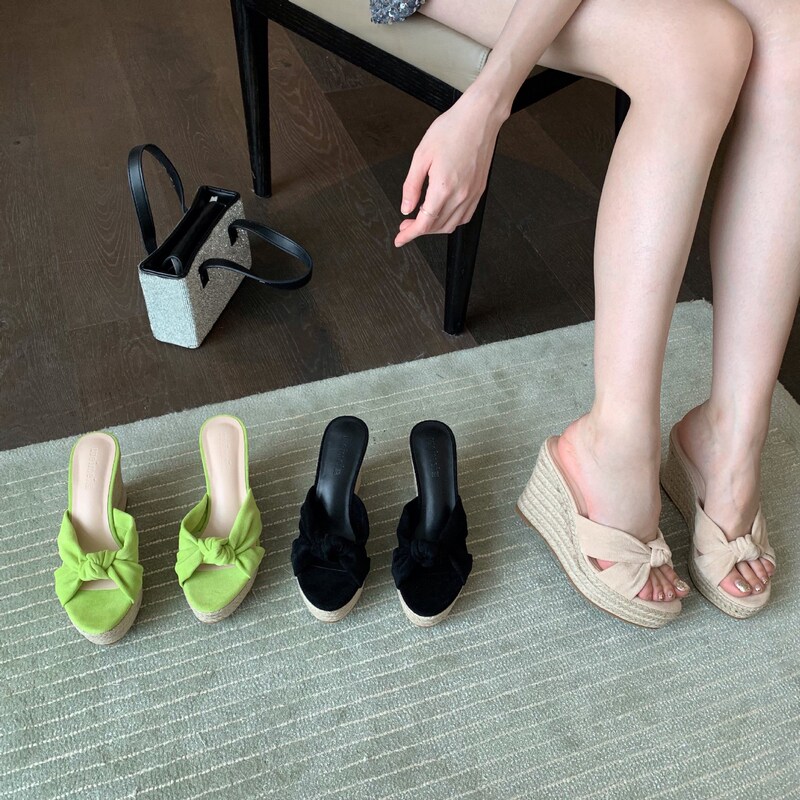 2026 Wedge Heel Hemp Rope Thick-Soled High-Heeled Strap Sandals Non-Slip Flat Straw Sandals for Outdoor Casual Wear Versatile Chunky Heel