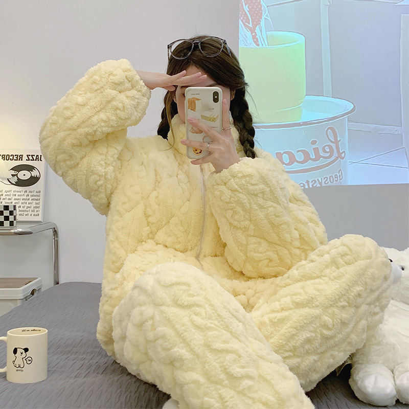 日系奶黄色三层珊瑚绒夹棉睡衣女款秋冬季保暖加厚拉链家居服套装