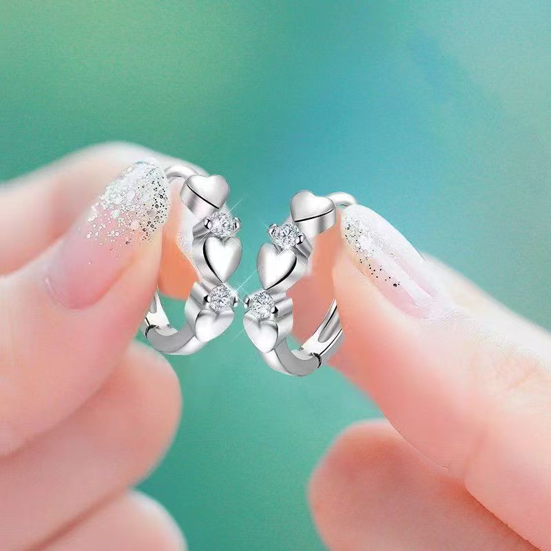 Deseo nuevo amor Zircon incrustado pendientes de nicho de diseño de alta sensación de auriculares ligeros de lujo auriculares al por mayor