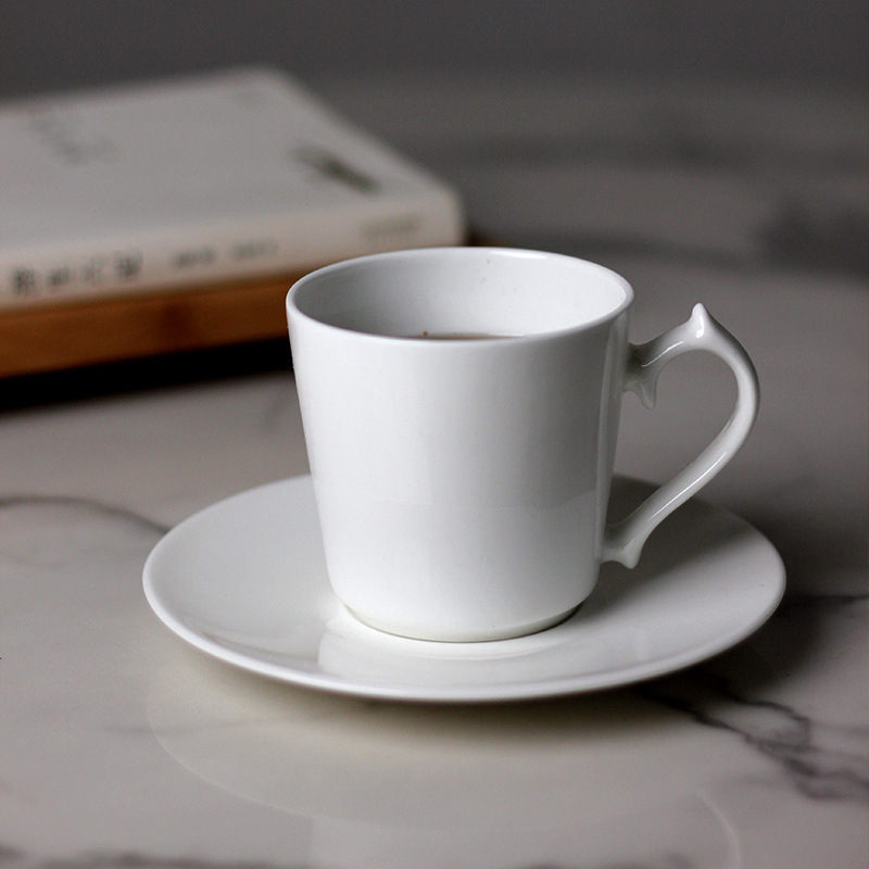 Pure White Bone China Coffee Cup and Saucer Printable LOGO Gold Edge European Style Coffee Cup and Saucer suit Ceramic Simple Cup Pure White Bone China Coffee Cup and Saucer Printable LOGO Gold Edge European Style Coffee Cup and Saucer suit Ceramic Simple Cup