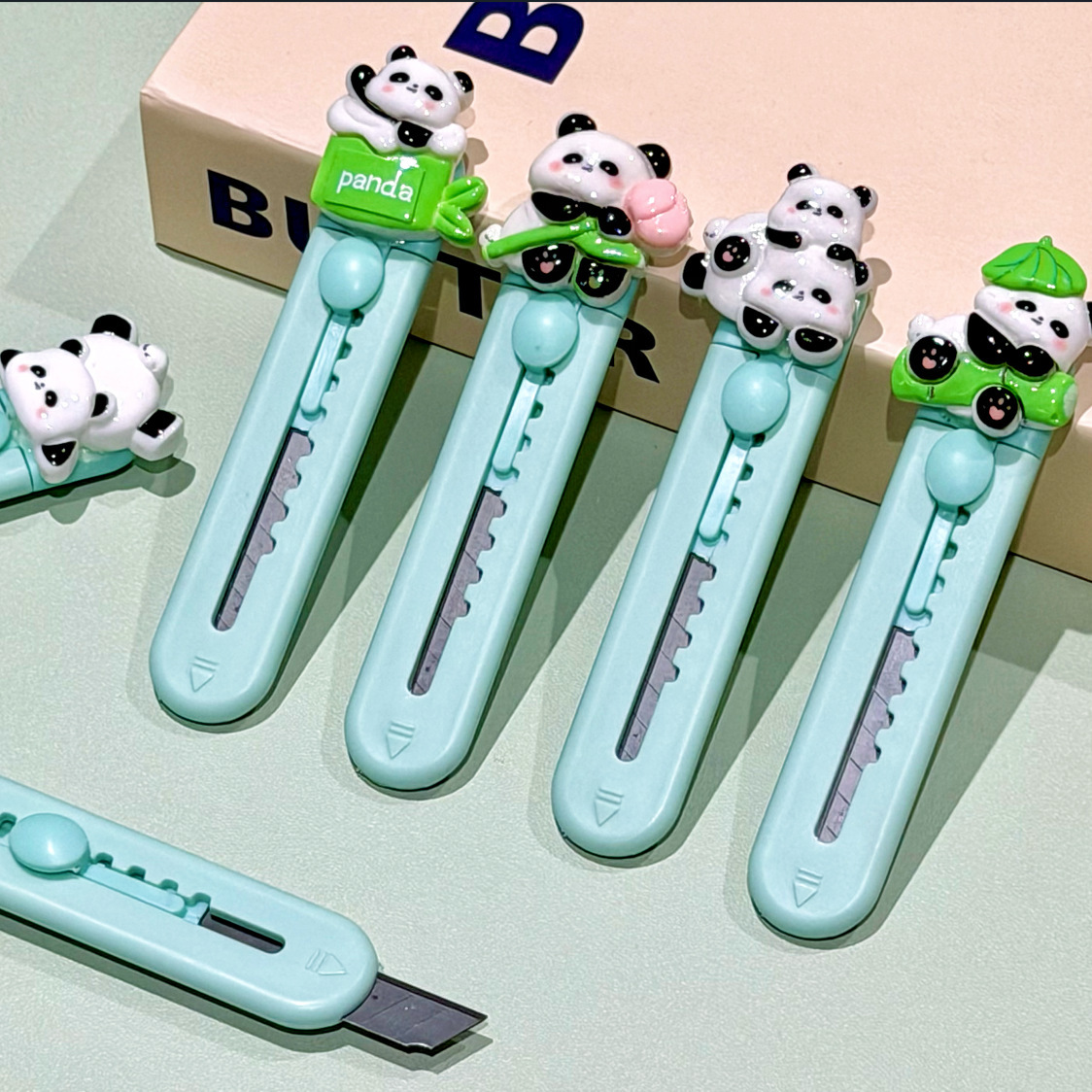 Cuchillo de arte de resina panda adorable estudiante pequeño mini cuchillo de papel pintado desmontar cuchillo de entrega rápida cuchillo de apertura al por mayor