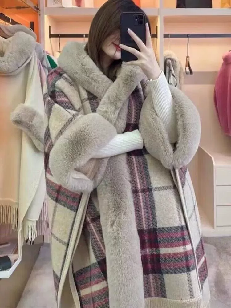 Перхолищный плащ в демисезон, тренч, западный стиль, plus size, с капюшоном и отделкой из искусственного меха