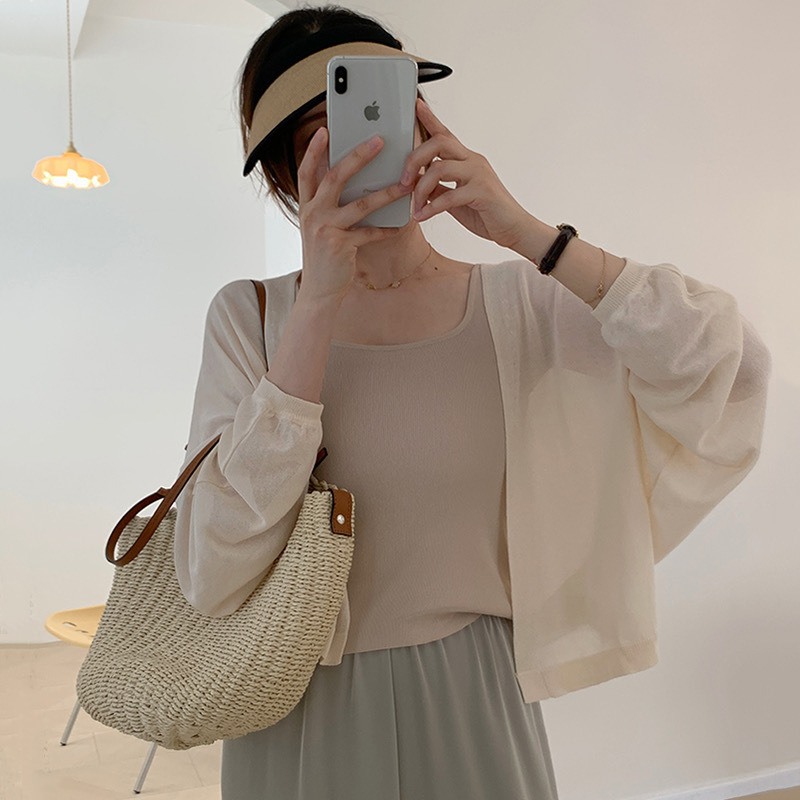 Knitted Casual Sun-Protective Cardigan, Thin Style for Women, Summer Wear, Paired with a Camisole, Loose-Fitting Short Cape Jacket Knitted Casual Sun-Protective Cardigan, Thin Style for Women, Summer Wear, Paired with a Camisole, Loose-Fitting Short Cape Jacket