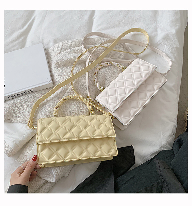 2021 New Textured Western Style Women's Bag Fashionable Rhombus Chain Bag Simple Embroidered Line Shoulder Bag Bag Crossbody Small Square Bag display picture 1