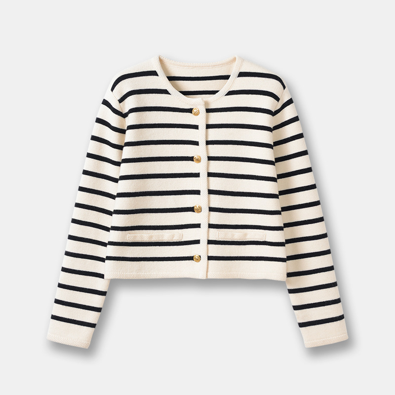 Rayas de punto cardigan para las mujeres Otoño Nuevo estilo Chanel Francés contraste color flojo cuello redondo corto manga larga suéter la capa image 6