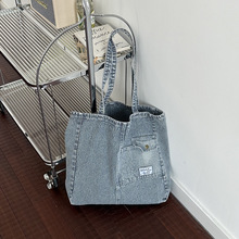 ���e��ĸ������ţ�з�����Ů2025�¿��ļ��r��ӡ���W���μ����ذ�