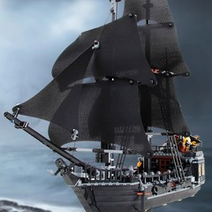 レゴ ブラック パール カリブ海の海賊ビルディング ブロック セーリング シップ アン女王組み立てビルディング ブロックおもちゃと互換性があります。