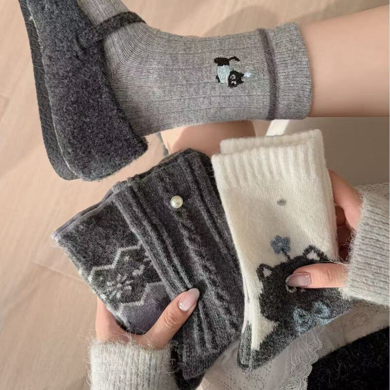 Embroidered Cat Dark Pearl Twist Wool Socks Thickened Warm Slouch Socks Mid-Tube Tie Kitten