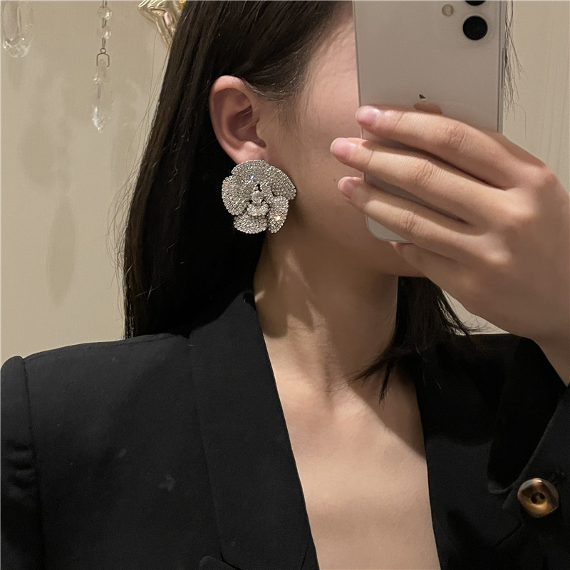 Flower Alloy Rhinestones Diamond Earrings Ear Studs display picture 3