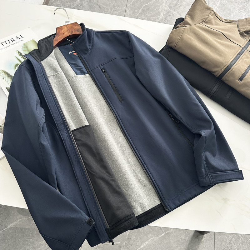 Super comfortable! This is a great American-style, all-season, stand-up collar, water-resistant, fleece-lined, warm, outdoor sports casual jacket for men Super comfortable! This is a great American-style, all-season, stand-up collar, water-resistant, fleece-lined, warm, outdoor sports casual jacket for men