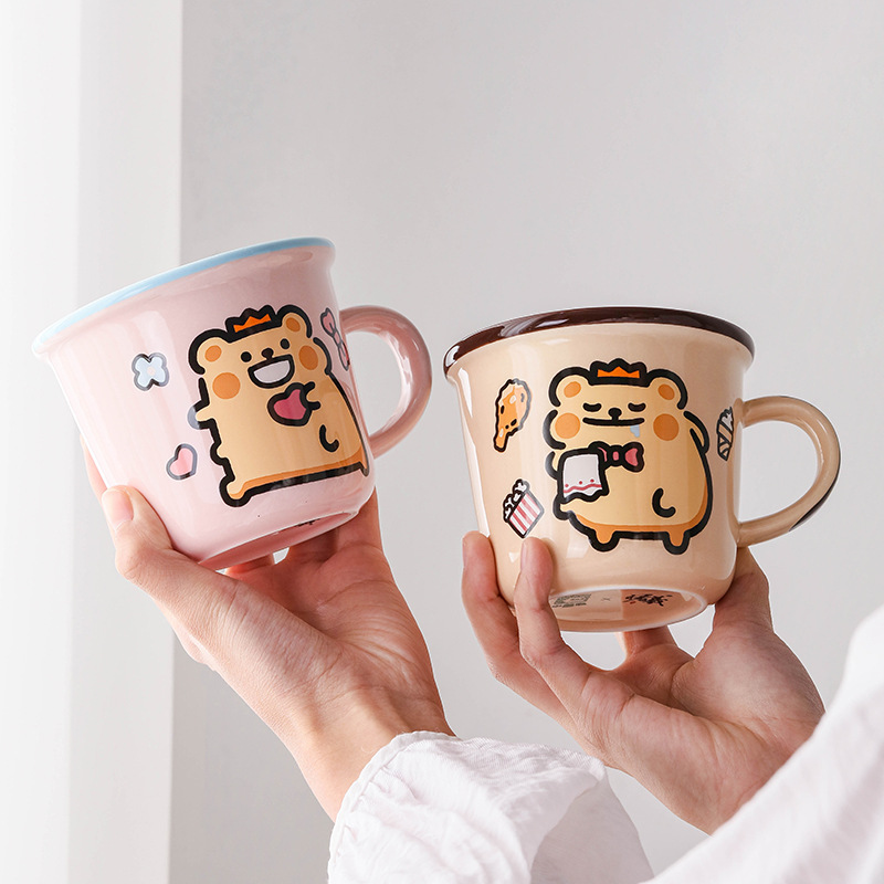Taza de cerámica de gusano de oso autorizada genuina Taza de marca de nuevo producto Regalo de niña de cumpleaños linda Regalo de mano Taza de agua para el hogar