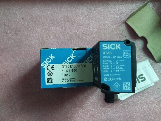 A027*全新原装SICK施克 DT35-B15551S06 1077666 现货