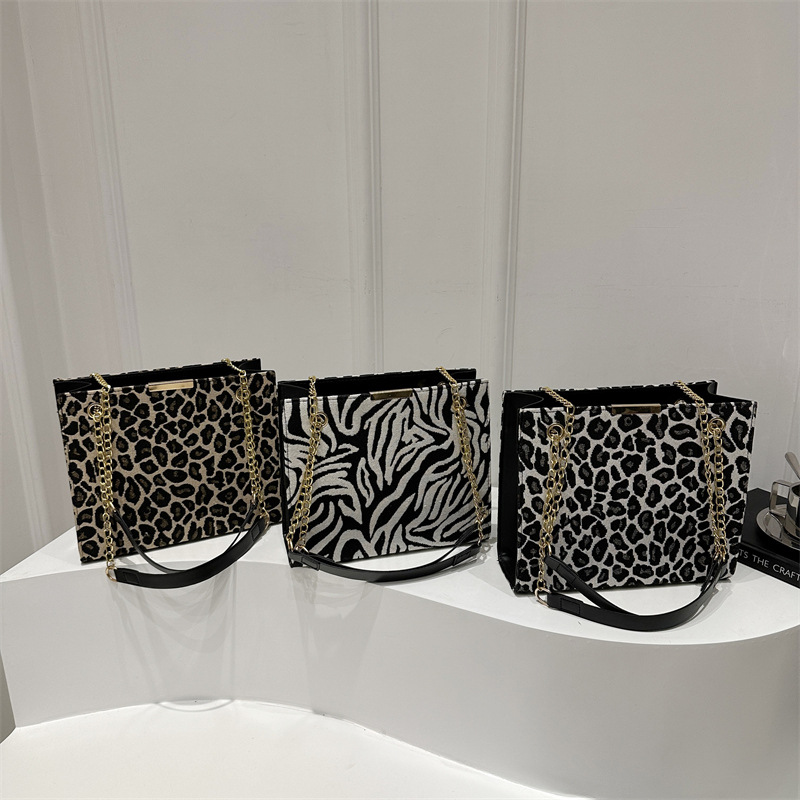 2025 primavera nuevo estilo coreano moda simple bolso de moda moda ocio viaje zebra mochila
