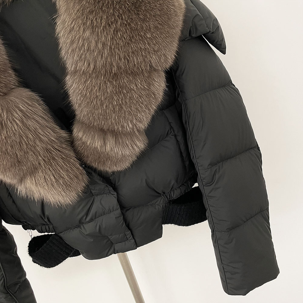 Ropa de mujer Invierno Nuevo estilo Talla pequeña Moda Chaqueta cálida Chaqueta corta Abrigo Cuello de piel de zorro Piel de mujer_voghion.com