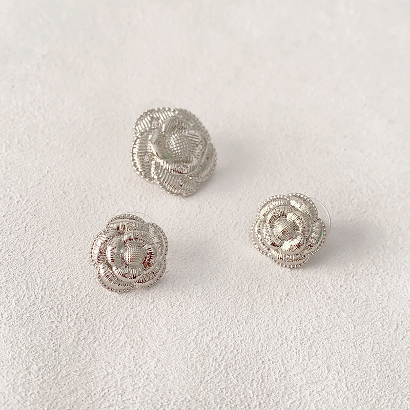 法式復古時尚鑲鑽立體山茶花造型小眾設計925銀針高級感氣質耳釘