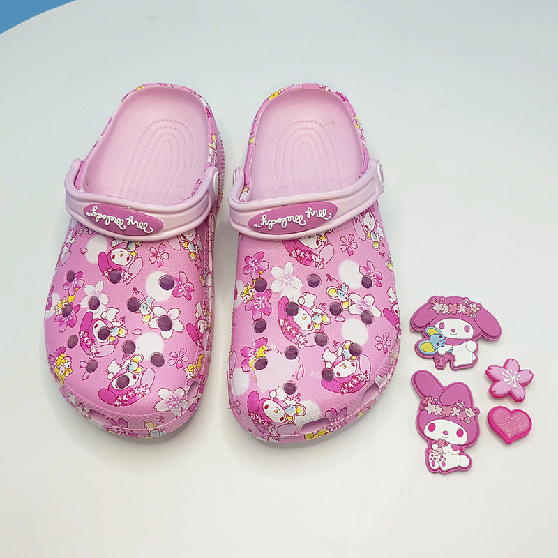 Croos Co-branding Cartoon Steely Auto Kids Hole Zapatos de verano para niños y niñas con zapatillas frías antideslizantes