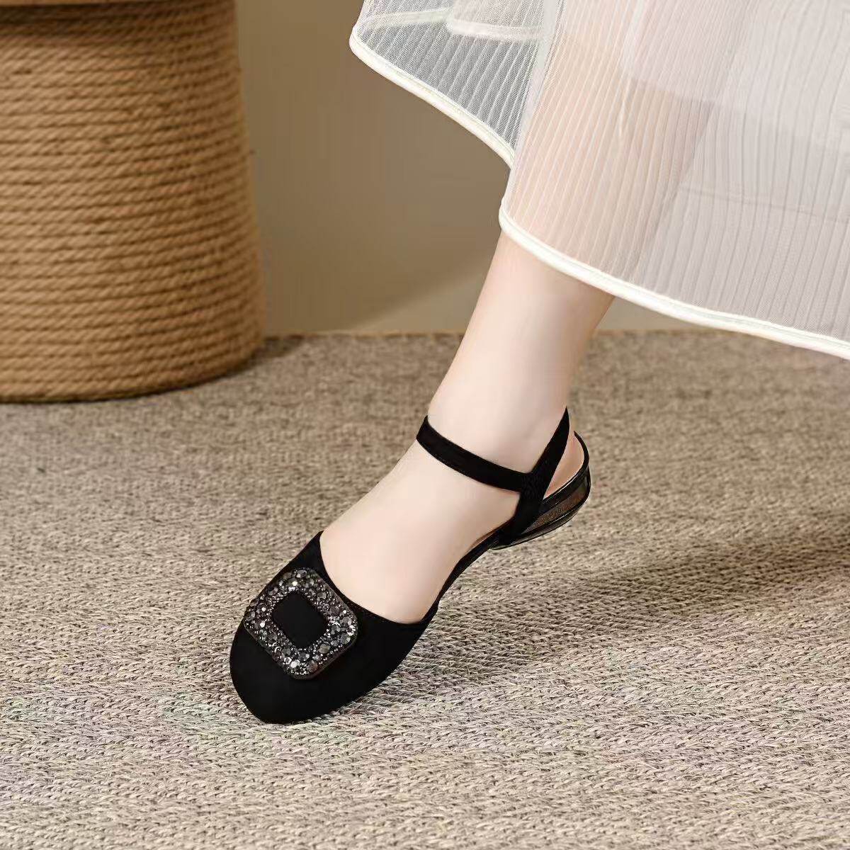 Sandal nữ da thật mũi trùm gót vuông khóa vuông đế mềm chống trượt — màu đen