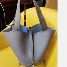 ����Ů2025�¿�r�аٴ�˻@��Ů��ܛPU��֦�yˮͰ��������ĸ��