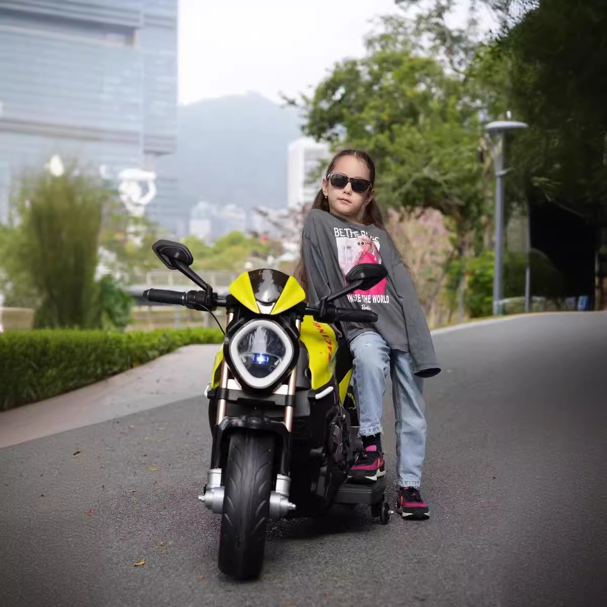 Motocicleta eléctrica Red Star para niños, motocicleta eléctrica de tres ruedas para niños para hombres y mujeres