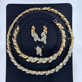 首饰套装;项链;吊坠