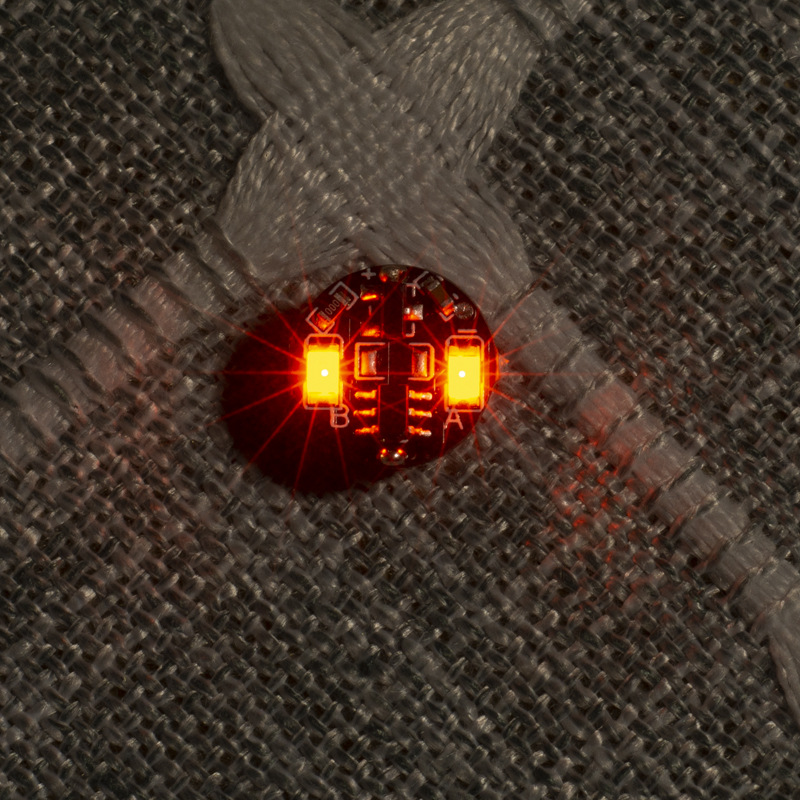 LED磁気制御ランプ、開封式フィギュアスタンドライト、ウォールナットハウス立体ブックギフトボックス雰囲気灯