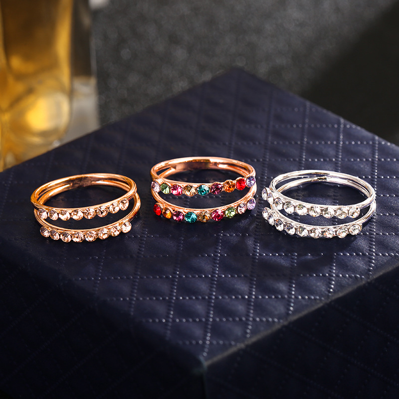 ����ʱ�м�Լ�䵭���ɫˮ����ָ����˫��˫����ٴ�����ָ������