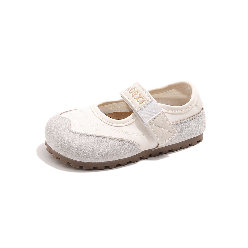 Ins zapatos de entrenamiento de boca superficial de otoño 2026 nuevo estilo coreano de zapatos deportivos casuales para niñas con suela suave, zapatos Mary Jane Gump