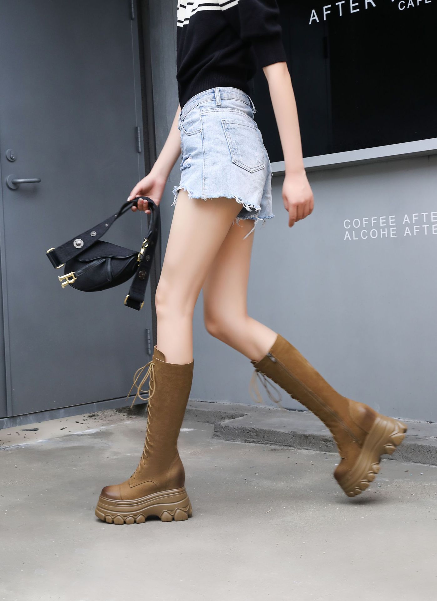 Boot nữ cổ cao ôm bắp chân gót 12 cm đế dày phong cách Anh quốc — Đen nhung chi tiết 10