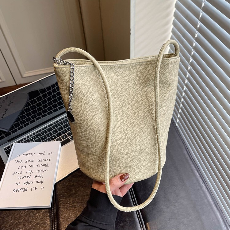 Korean Style Niche Pu Soft Leather Bag for Women 2025 New Fashion Versatile Bucket Bag Simple Solid Color Shoulder Crossbody Bag Korean Style Niche Pu Soft Leather Bag for Women 2025 New Fashion Versatile Bucket Bag Simple Solid Color Shoulder Crossbody Bag