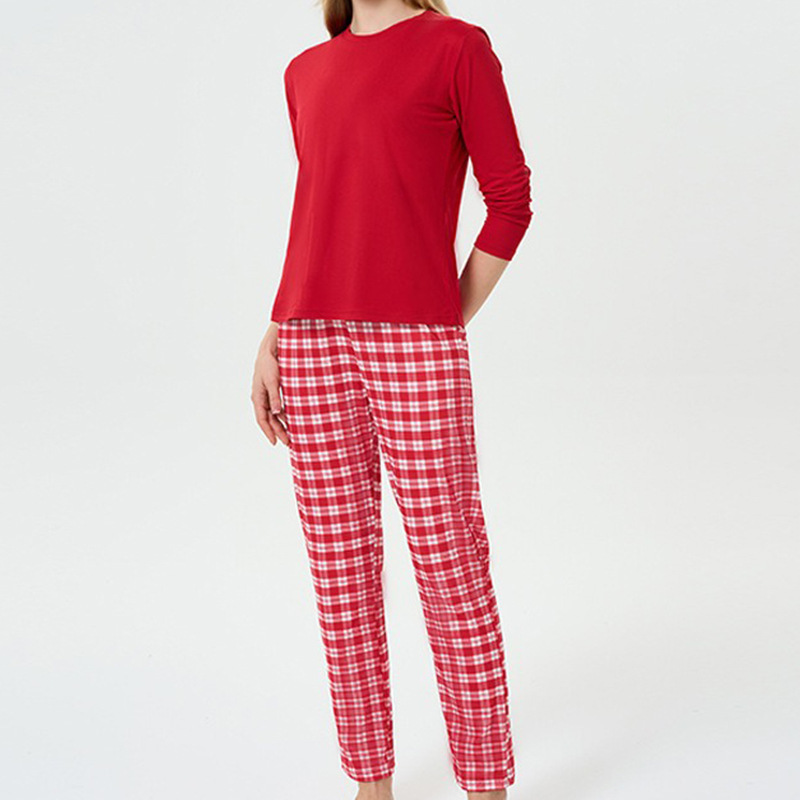 Christmas Red Milk Silk Pajama Set, Comfortable Round Neck Pullover with Plaid Print, European and American Style, Women's Loungewear