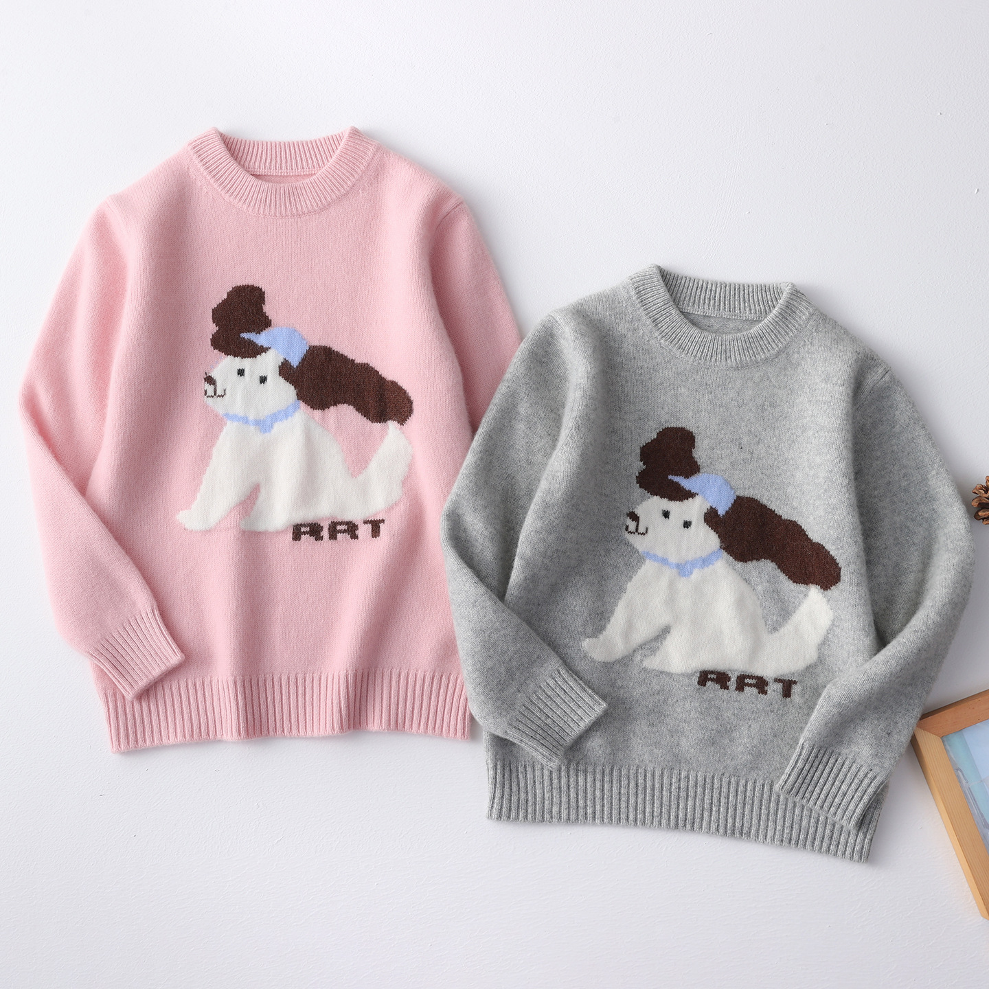 Girls' Cartoon Puppy Wool Sweater, Autumn and Winter Children's Round Neck Pullover Sweater, Soft and Skin-Friendly Knitted Top for Medium and Large Children