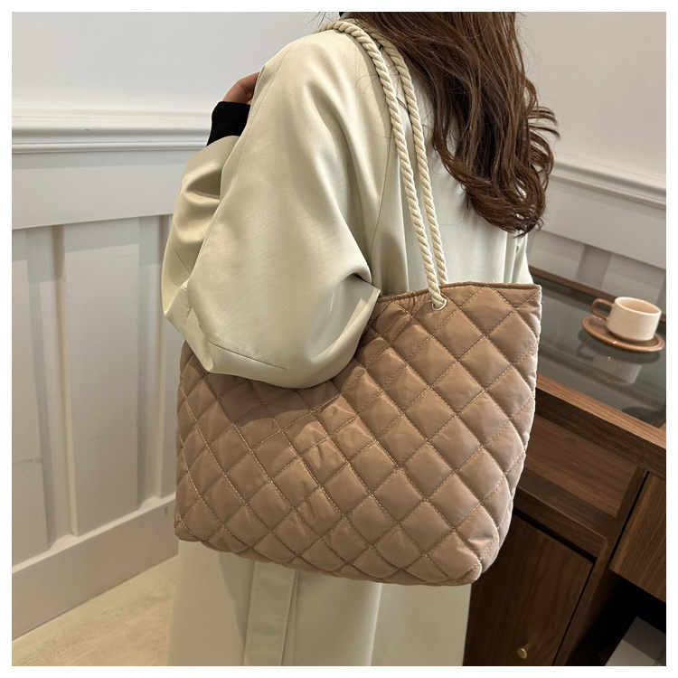 166g Weight Polyester Lining Material Sewing Thread Fashion Element Zipper Closure Type Double Shoulder Straps Strap Type Tote Bag Bags Type Casual, Daily, Shopping Occasion Nylon Material Solid Color, Lingge Pattern Autumn&Winter Season Women's Gender Classic Style Style Square Shape Women's Nylon Solid Color Lingge Classic Style Sewing Thread Square Zipper Tote Bag 13