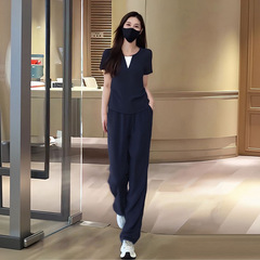 女性のためのカジュアルスポーツスーツ 2025 夏の新ファッション小柄な人年齢軽減半袖 Tシャツワイドレッグパンツ 2 点セット