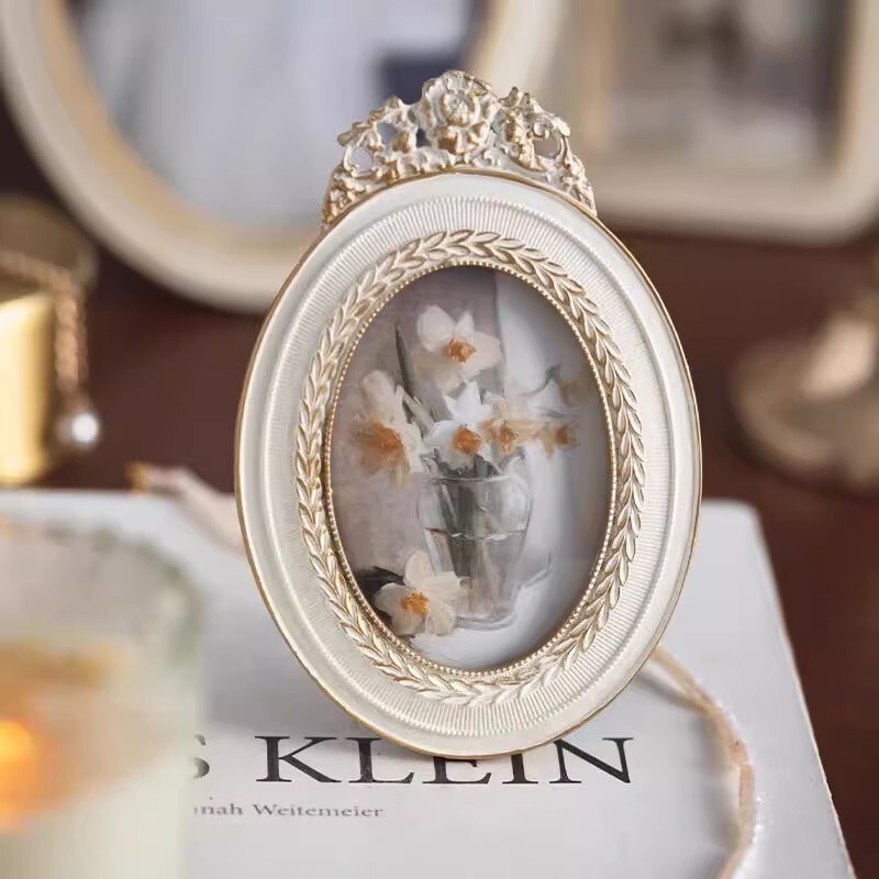 French Retro Picture Frame Photo Frame White Old Carved Resin Picture Frame Desktop Ornaments Gold Edge Decorative Small Photo Frame