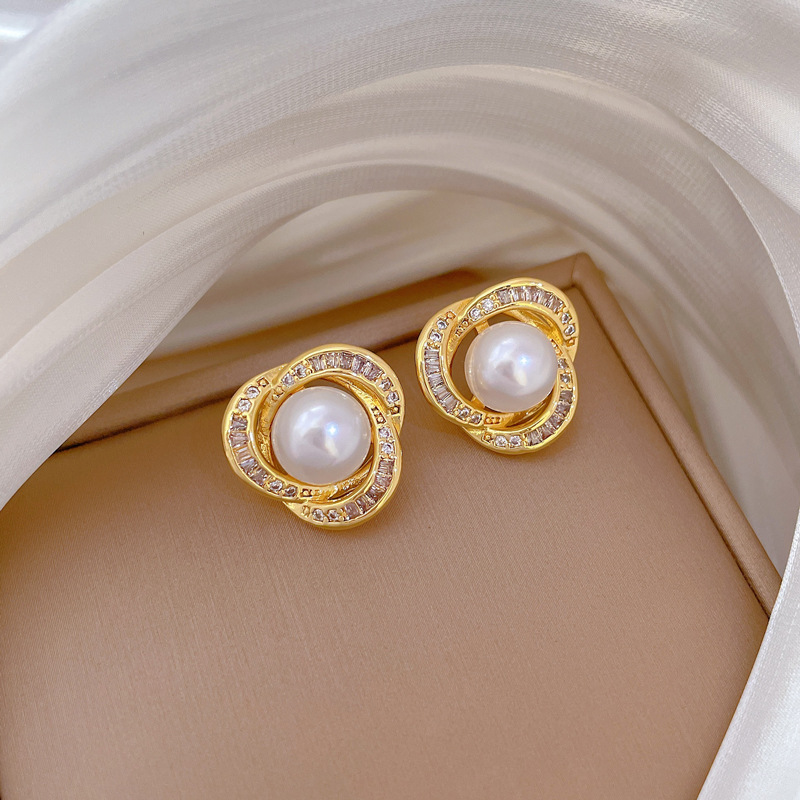 Collana elegante a catena con diamanti da donna gioiello versatile_voghion.com