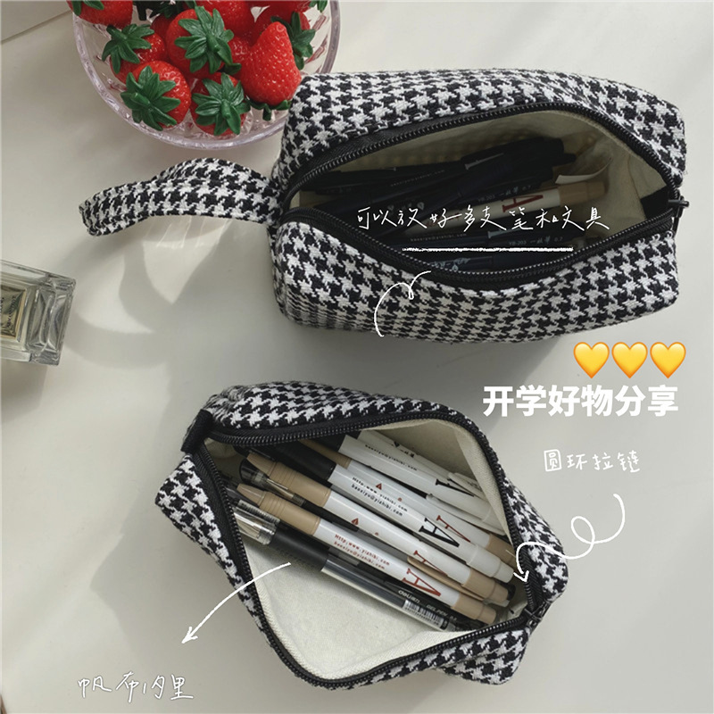 19171 Korean-style woolen checkered artistic pen case, ins Japanese-style storage and organization bag, canvas cosmetic bag, stationery bag undefined