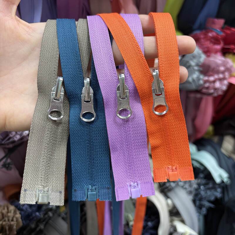 No. 3 nylon reverse-pull rotating almond-head zipper for sun protection clothing, placket lock zipper, reverse-pull head, lightweight clothing accessory No. 3 nylon reverse-pull rotating almond-head zipper for sun protection clothing, placket lock zipper, reverse-pull head, lightweight clothing accessory