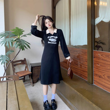 ��aŮ�b��mm�ձ��L��ɫpolo�Iӡ���B��ȹ2025���¿������@��ȹ��