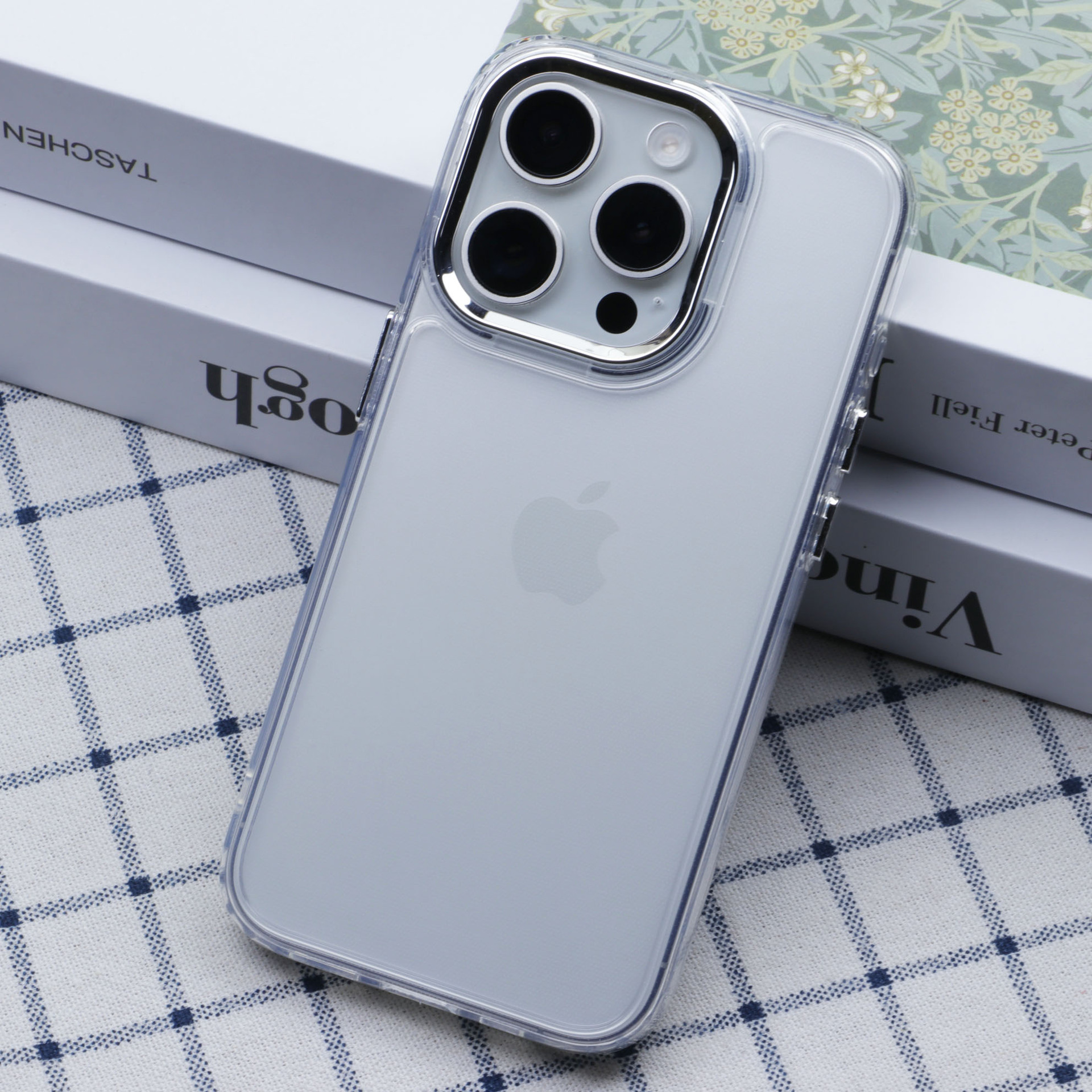 适用新款苹果15Promax双色透明银色电镀16手机壳13全包防摔保护套